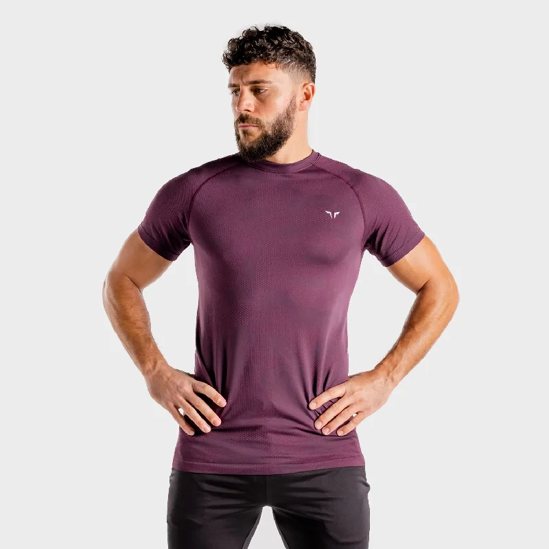 Men's fitness wear t-shirt-Wolf Seamless Tee - Burgundy