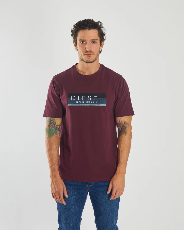 Men's lightweight athletic t-shirt-Tristian Tee Wine Port