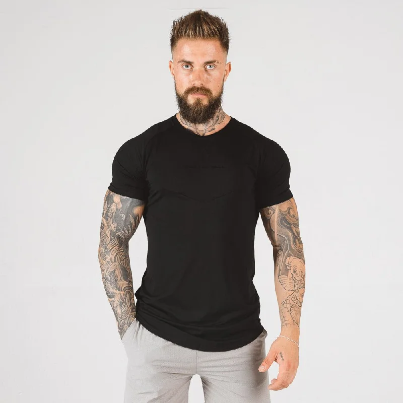 Men's fashion tech t-shirt-Statement Tee - Black