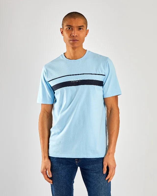 Men's sporty casual wear t-shirt-Julio Tee Clear Sky