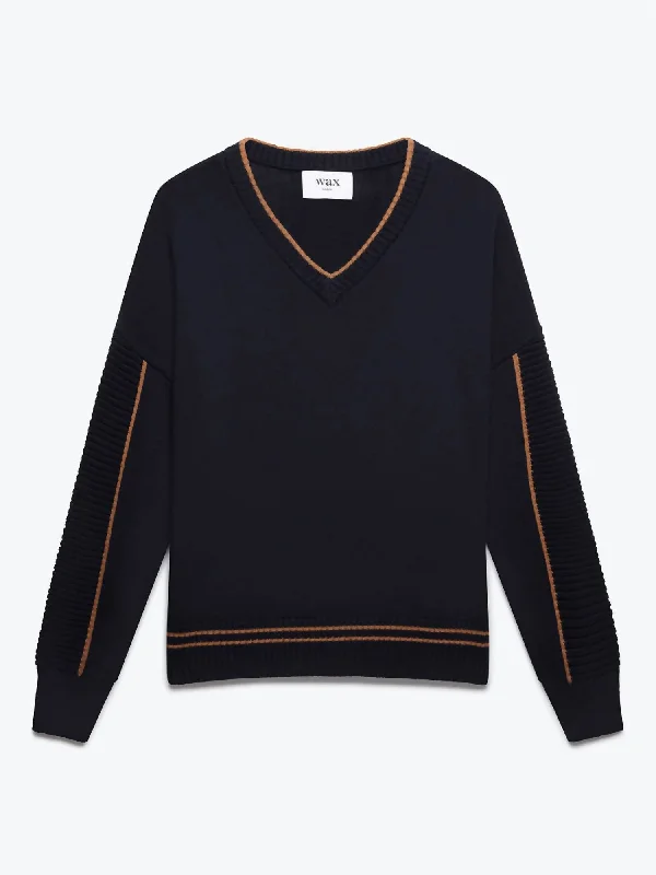 Men's uniform sweatshirt-Men's Clarence V Neck Jumper In Navy