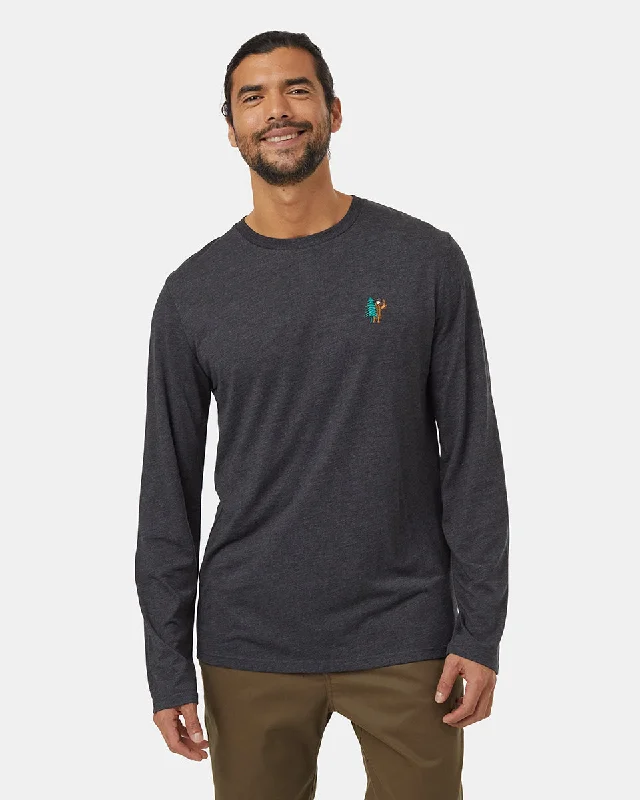 Men's versatile athletic t-shirt-Sasquatch Longsleeve