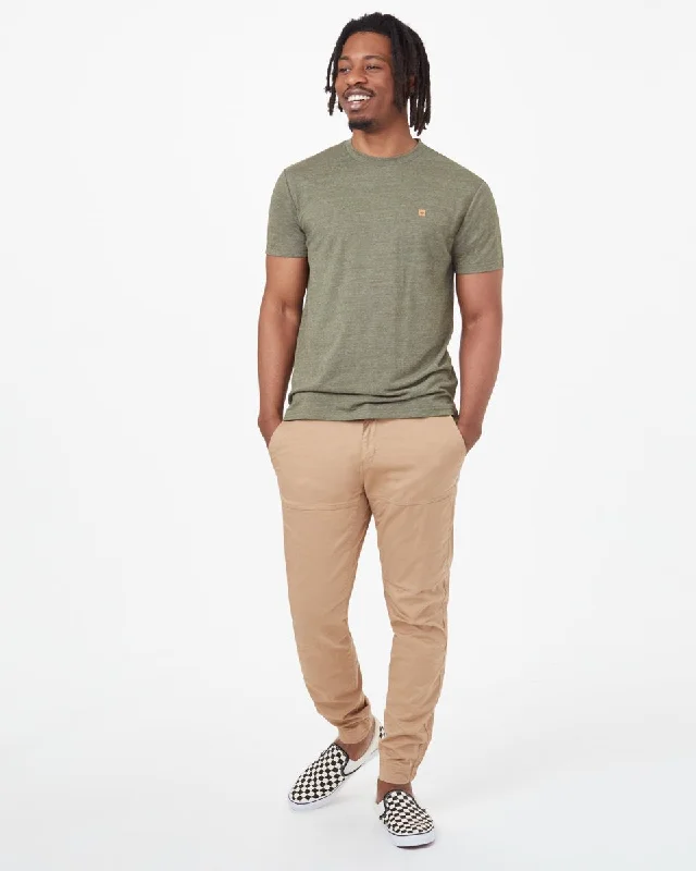 Men's lightweight athletic t-shirt-Hemp Step Hem T-Shirt