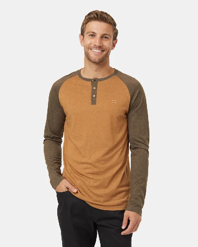 Men's durable outdoor t-shirt-Baker Henley Longsleeve