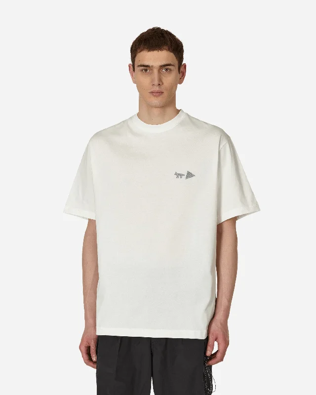 Men's graphic design t-shirt-Maison Kitsuné Dry Cotton Mountain T-Shirt Off White