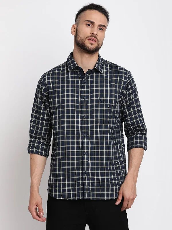 Men's durable casual wear shirt-Men's Navy Blue Casual Medium Checks Full Sleeve Shirt