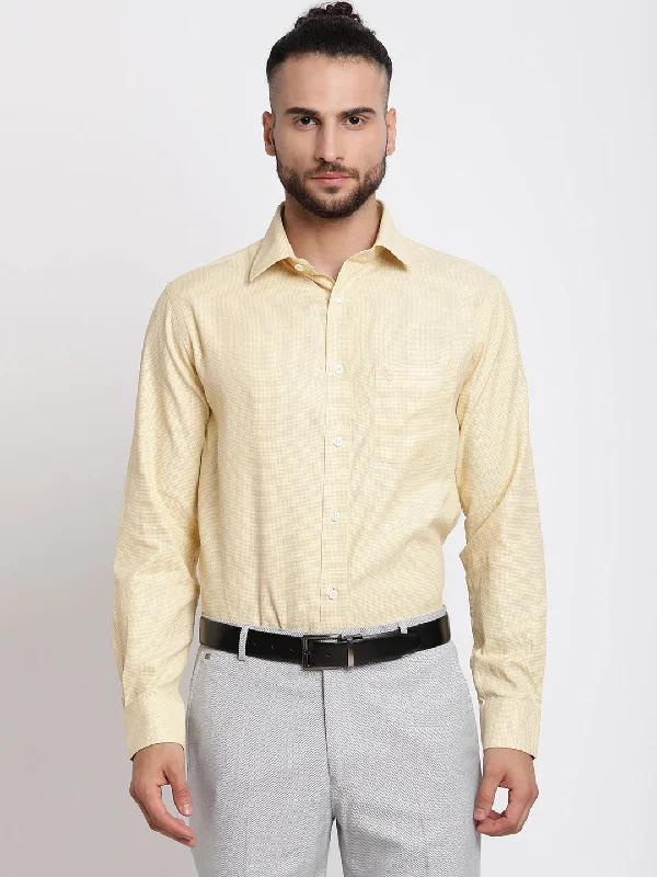 Men's versatile athletic wear shirt-Men's Light Yellow Formal Self Textured Full Sleeve Shirt